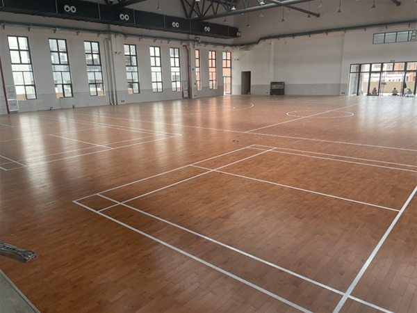 大朗新中学体育馆木地板